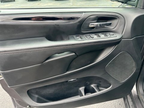 Pre-Owned Granite Crystal Metallic Clearcoat 2020 Dodge Grand Caravan SE Plus FWD - photo 12 - Stock #X2500