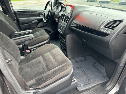 Pre-Owned Granite Crystal Metallic Clearcoat 2020 Dodge Grand Caravan SE Plus FWD - photo 17 - Stock #X2500