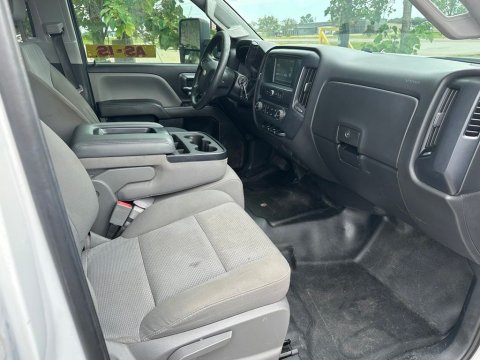 Pre-Owned Summit White 2019 Chevrolet Silverado 2500HD Work Truck 4WD - photo 17 - Stock #X2503