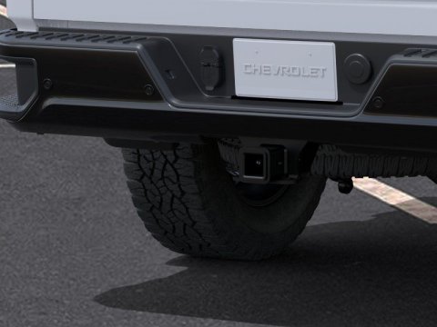 New Summit White 2026 Chevrolet Silverado 2500HD Custom 4WD - photo 14 - Stock #261308