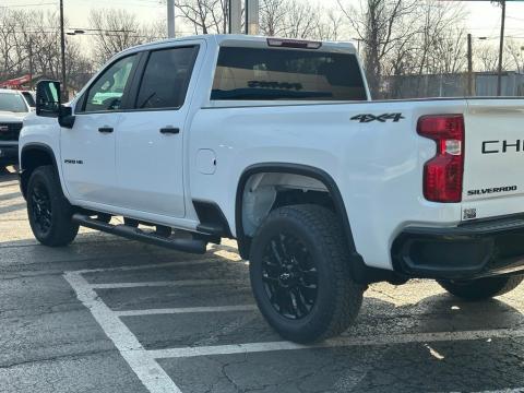 2026 Chevrolet Silverado 2500HD Custom