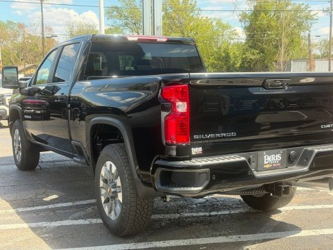 New Black 2026 Chevrolet Silverado 2500HD Custom 4WD - photo 8 - Stock #261296