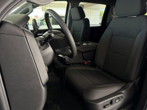 New Sterling Gray Metallic 2026 Chevrolet Silverado 2500HD Custom 4WD - photo 13 - Stock #261293