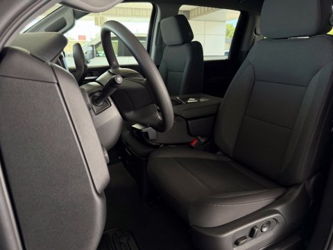 New Sterling Gray Metallic 2026 Chevrolet Silverado 2500HD Custom 4WD - photo 14 - Stock #261293