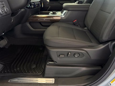 New Sterling Gray Metallic 2026 Chevrolet Silverado 2500HD LT 4WD - photo 12 - Stock #261402