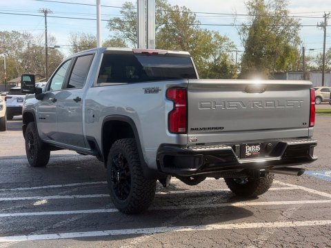 New Sterling Gray Metallic 2026 Chevrolet Silverado 2500HD LT 4WD - photo 9 - Stock #261402