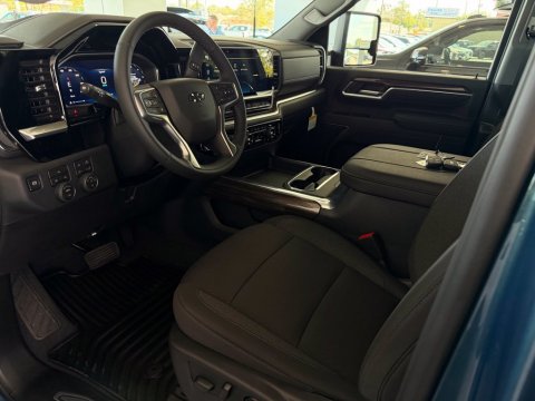 New Lakeshore Blue Metallic 2026 Chevrolet Silverado 2500HD LT 4WD - photo 10 - Stock #261403
