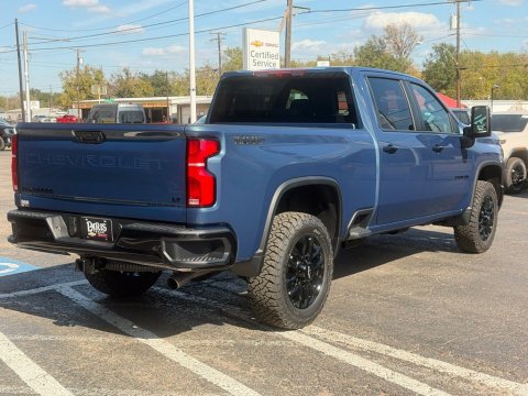 New Lakeshore Blue Metallic 2026 Chevrolet Silverado 2500HD LT 4WD - photo 8 - Stock #261403