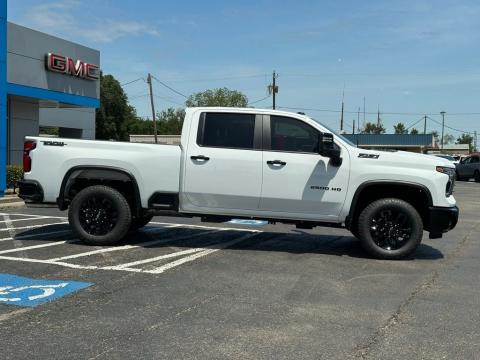 New Summit White 2026 Chevrolet Silverado 2500HD LT 4WD - photo 14 - Stock #260827