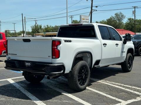 New Summit White 2026 Chevrolet Silverado 2500HD LT 4WD - photo 17 - Stock #260827