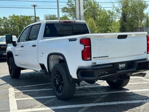 New Summit White 2026 Chevrolet Silverado 2500HD LT 4WD - photo 18 - Stock #260827