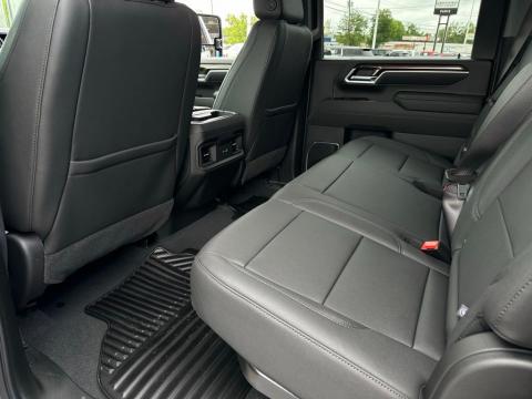 New Summit White 2026 Chevrolet Silverado 2500HD LT 4WD - photo 14 - Stock #260923