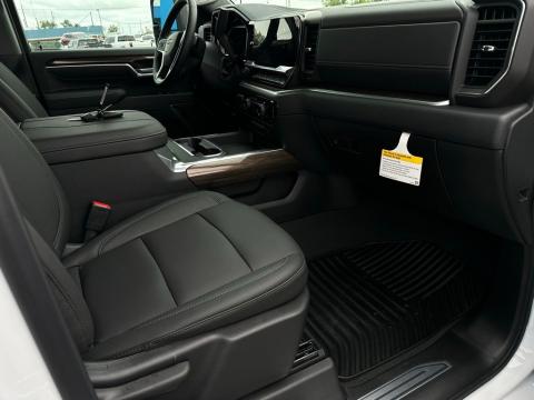 New Summit White 2026 Chevrolet Silverado 2500HD LT 4WD - photo 15 - Stock #260923
