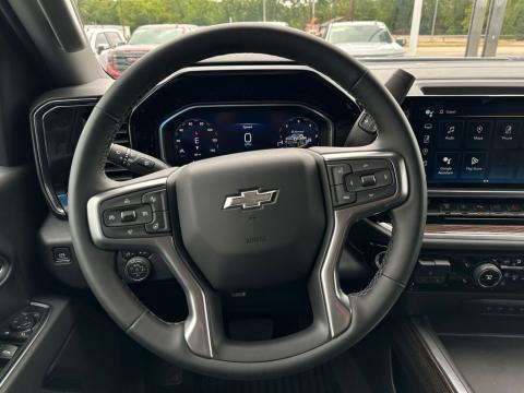 New Summit White 2026 Chevrolet Silverado 2500HD LT 4WD - photo 18 - Stock #260923