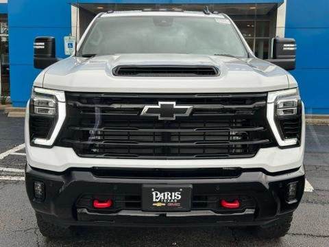 New Summit White 2026 Chevrolet Silverado 2500HD LT 4WD - photo 2 - Stock #260923