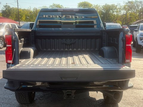 New Lakeshore Blue Metallic 2026 Chevrolet Silverado 2500HD LT 4WD - photo 7 - Stock #261238