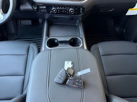 New Sterling Gray Metallic 2026 Chevrolet Silverado 2500HD LT 4WD - photo 20 - Stock #261153