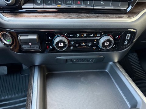New Sterling Gray Metallic 2026 Chevrolet Silverado 2500HD LT 4WD - photo 24 - Stock #261153
