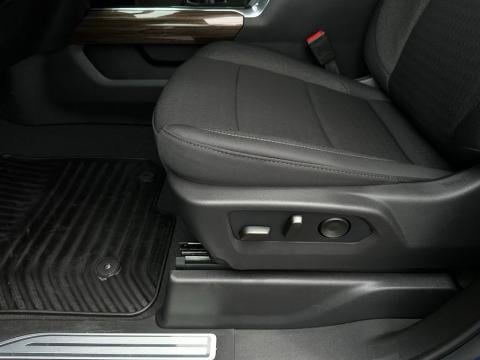 New Lakeshore Blue Metallic 2026 Chevrolet Silverado 2500HD LT 4WD - photo 11 - Stock #261010