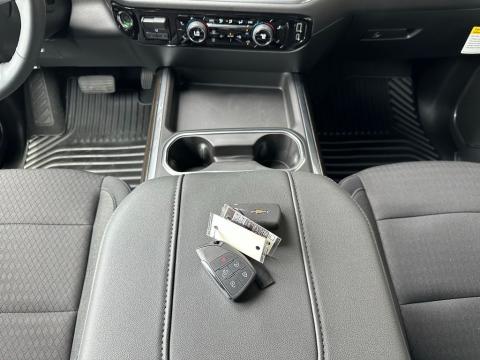 New Lakeshore Blue Metallic 2026 Chevrolet Silverado 2500HD LT 4WD - photo 20 - Stock #261010