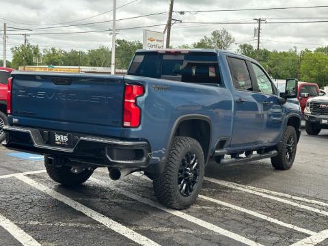 New Lakeshore Blue Metallic 2026 Chevrolet Silverado 2500HD LT 4WD - photo 7 - Stock #261010