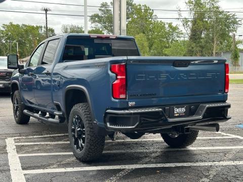 New Lakeshore Blue Metallic 2026 Chevrolet Silverado 2500HD LT 4WD - photo 8 - Stock #261010