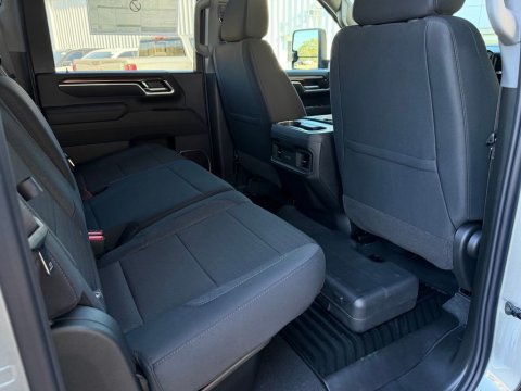 New Sterling Gray Metallic 2026 Chevrolet Silverado 2500HD LT 4WD - photo 16 - Stock #261279