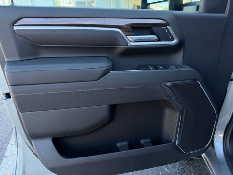 New Sterling Gray Metallic 2026 Chevrolet Silverado 2500HD LT 4WD - photo 9 - Stock #261279