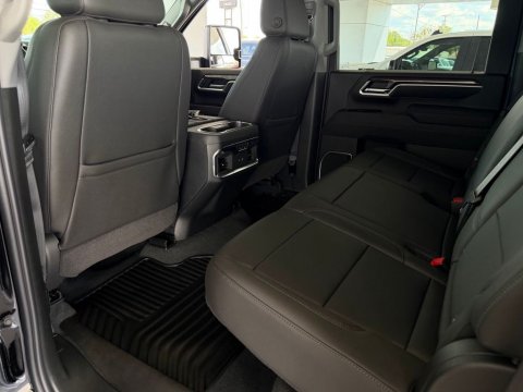 New Black 2026 Chevrolet Silverado 2500HD LTZ 4WD - photo 13 - Stock #261301
