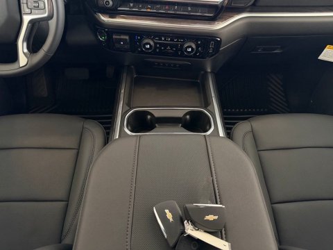 New Black 2026 Chevrolet Silverado 2500HD LTZ 4WD - photo 19 - Stock #261301