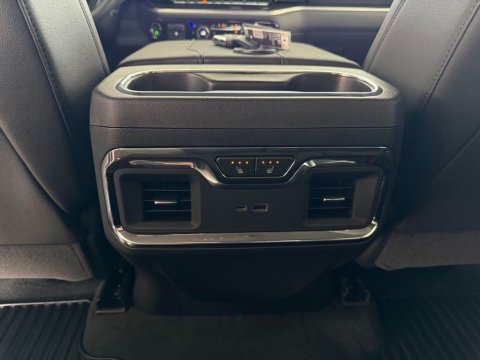 New Black 2026 Chevrolet Silverado 2500HD LTZ 4WD - photo 20 - Stock #261301