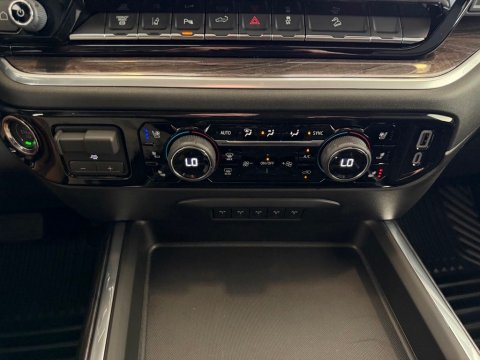 New Black 2026 Chevrolet Silverado 2500HD LTZ 4WD - photo 23 - Stock #261301