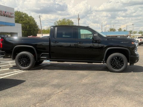New Black 2026 Chevrolet Silverado 2500HD LTZ 4WD - photo 4 - Stock #261301