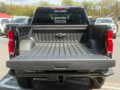 New Black 2026 Chevrolet Silverado 2500HD LTZ 4WD - photo 6 - Stock #261301