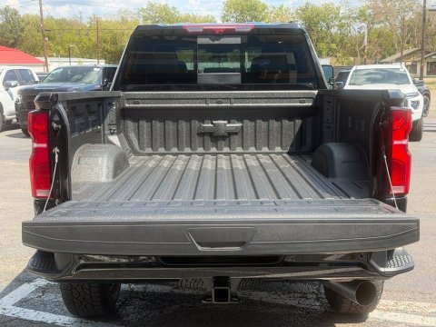 New Black 2026 Chevrolet Silverado 2500HD LTZ 4WD - photo 7 - Stock #261301