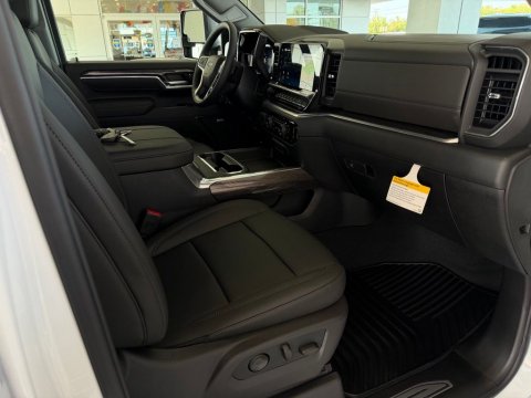 New Summit White 2026 Chevrolet Silverado 2500HD LTZ 4WD - photo 15 - Stock #261237