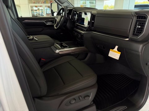New Summit White 2026 Chevrolet Silverado 2500HD LTZ 4WD - photo 16 - Stock #261237