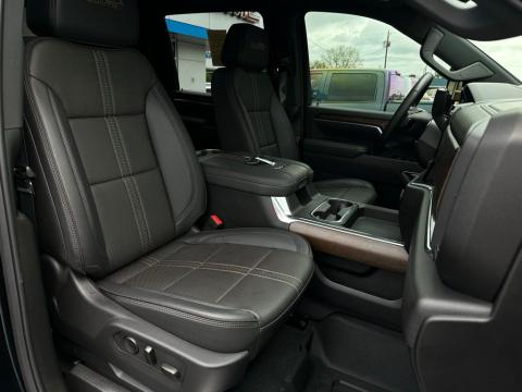 Certified Pre-Owned Black 2025 Chevrolet Silverado 2500HD High Country 4WD - photo 17 - Stock #B5591