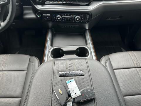 Certified Pre-Owned Black 2025 Chevrolet Silverado 2500HD High Country 4WD - photo 21 - Stock #B5591