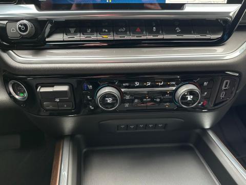 Certified Pre-Owned Black 2025 Chevrolet Silverado 2500HD High Country 4WD - photo 25 - Stock #B5591