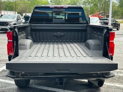 Certified Pre-Owned Black 2025 Chevrolet Silverado 2500HD High Country 4WD - photo 8 - Stock #B5591