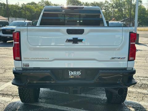 New Summit White 2026 Chevrolet Silverado 2500HD ZR2 4WD - photo 6 - Stock #260899