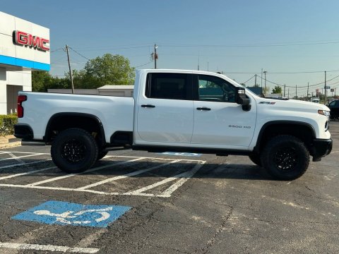 New Summit White 2026 Chevrolet Silverado 2500HD ZR2 4WD - photo 4 - Stock #260899