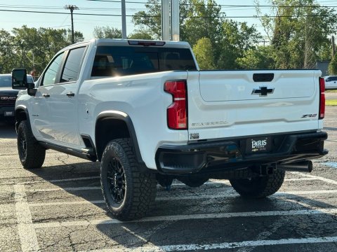 New Summit White 2026 Chevrolet Silverado 2500HD ZR2 4WD - photo 8 - Stock #260899