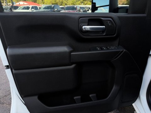 Pre-Owned Summit White 2022 Chevrolet Silverado 2500HD Custom 4WD - photo 11 - Stock #261051A