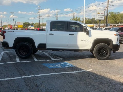 Pre-Owned Summit White 2022 Chevrolet Silverado 2500HD Custom 4WD - photo 4 - Stock #261051A