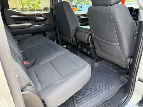 Pre-Owned Sterling Gray Metallic 2023 Chevrolet Silverado 1500 LT 4WD - photo 19 - Stock #X2544