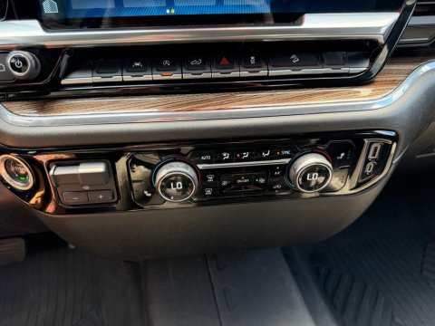 Pre-Owned Sterling Gray Metallic 2023 Chevrolet Silverado 1500 LT 4WD - photo 26 - Stock #X2544