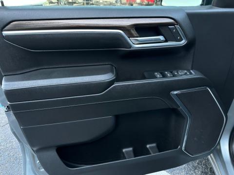 Pre-Owned Sterling Gray Metallic 2023 Chevrolet Silverado 1500 RST 4WD - photo 11 - Stock #260739A