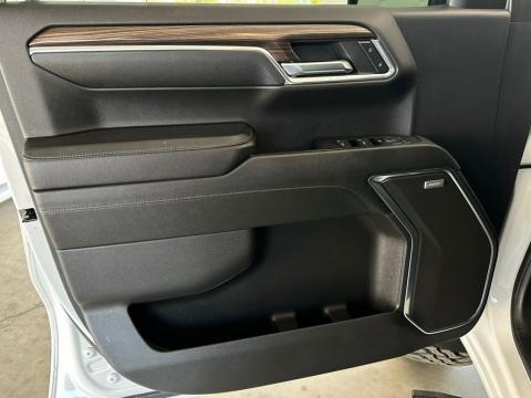 Pre-Owned Summit White 2024 Chevrolet Silverado 1500 RST 4WD - photo 11 - Stock #260741A